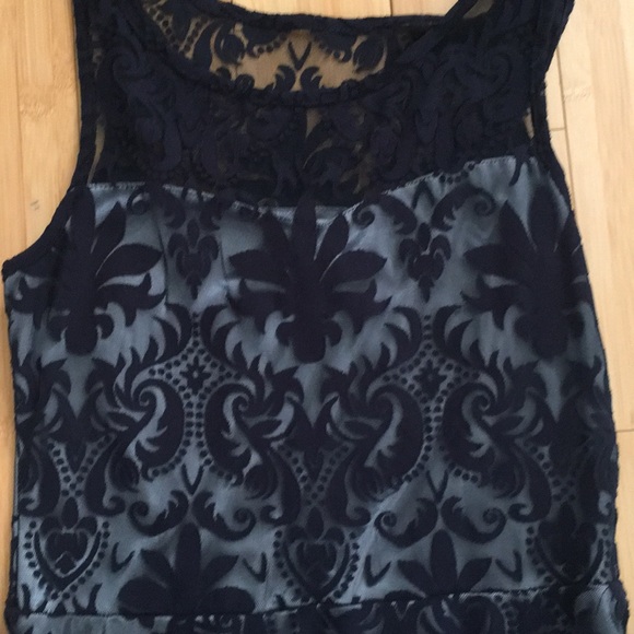 Dress - Picture 2 of 4